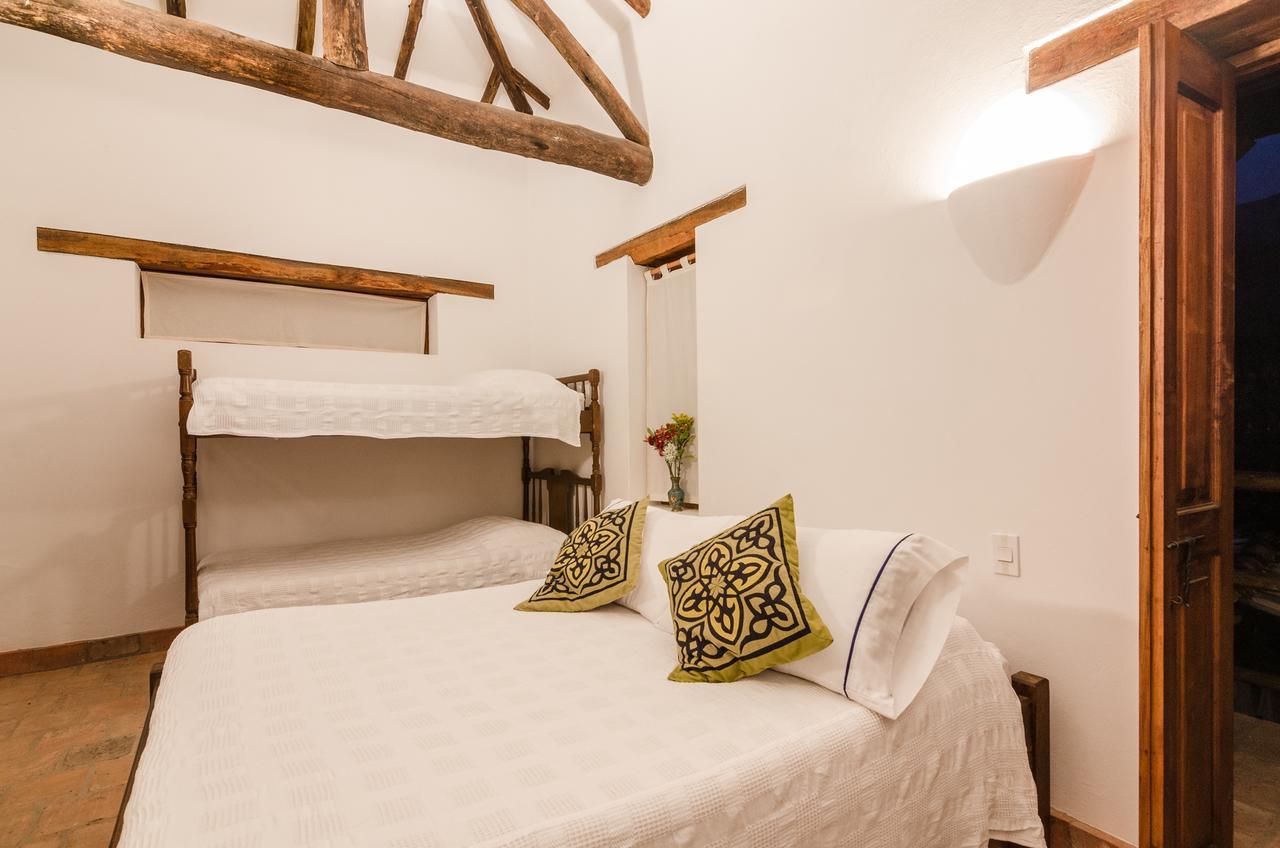 Hostal Casa Del Arte Robles Esterno foto