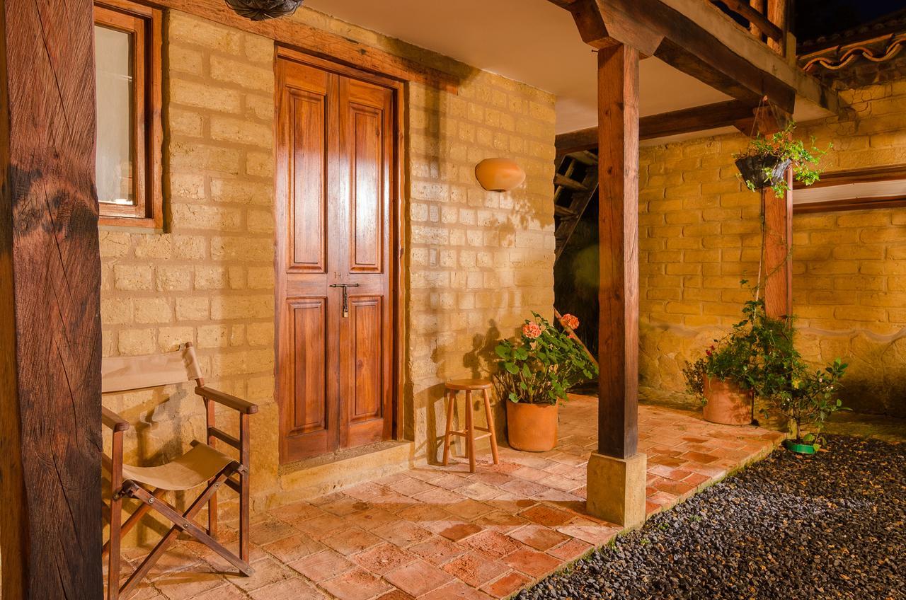 Hostal Casa Del Arte Robles Esterno foto